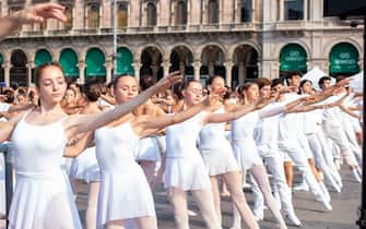ondance milano roberto bolle piazza duomo ballo in bianco