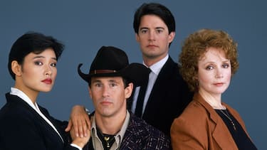 TWIN PEAKS - Pilot Gallery - Shoot Date: April 11, 1989. (Photo by ABC Photo Archives/Disney General Entertainment Content via Getty Images)
JOAN CHEN;MICHAEL ONTKEAN;KYLE MACLACHLAN;PIPER LAURIE