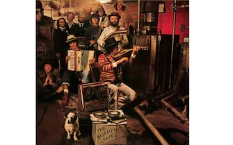 La copertina dell'album "The Basement Tapes" di Bob Dylan