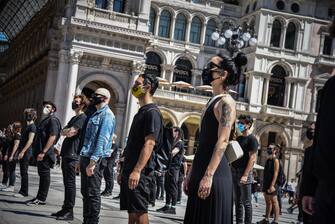 Flash mob degli artisti cantanti musicisti per attirare l’attenzione sulle condizioni del mondo della musica nel post lockdown