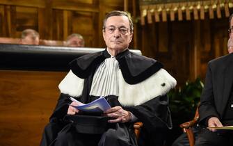 Cerimonia di conferimento della laurea honoris causa dell'Università Cattolica a Mario Draghi
Cerimonia di conferimento della laurea honoris causa dell'Università Cattolica a Mario Draghi