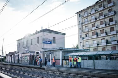 Sopralluoghi nella stazione di Brandizzo dove un treno ha travolto e ucciso 5 operai a  Torino, 31 agosto 2023
 ANSA/TINO ROMANO