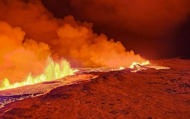 epa11036647 A handout picture provided by Iceland Civil Defense shows a volcanic eruption north of Grindavik, Iceland, 18 December 2023. The Icelandic Meteorological and Seismological Office (MET) reported late 18 December that a volcano erupted about 4 kilometers northeast of the town of Grindavik. An evacuation order for the population of Grindavik was issued early this year on 10 November 2023 following seismic activity and indications of considerable magma movement in the area.  EPA/Iceland Civil Defense (almannavarnadeild) / HANDOUT  HANDOUT EDITORIAL USE ONLY/NO SALES HANDOUT EDITORIAL USE ONLY/NO SALES