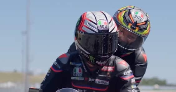 https://static.sky.it/editorialimages/f795cc569d6d8eddf812825950513443ab1b7835/skysport/it/motori/motogp/video/2025/06/08/bezzecchi-mamma-aprilia-all-stars-giro-moto-video/bezzecchi_mamma_all_stars_aprilia_social2.jpg?im=Resize,width=565