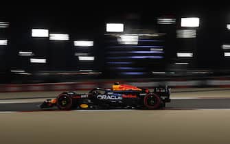 BAHRAIN INTERNATIONAL CIRCUIT, BAHRAIN - FEBRUARY 29: Max Verstappen, Red Bull Racing RB20 during the Bahrain GP at Bahrain International Circuit on Thursday February 29, 2024 in Sakhir, Bahrain. (Photo by Mark Sutton / Sutton Images)