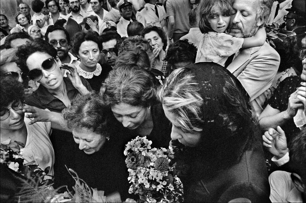 Funerali_del_sindaco_democristiano_Vito_Lipari_ucciso_dalla_mafia_Castelvetrano_Trapani_1980_©_Letizia_Battaglia.jpeg