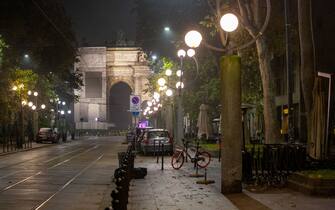 Le strade della metropoli e i luoghi della movida si presentano deserte poco dopo le ore 23:00 nel primo sabato sera di coprifuoco in citta a seguito del Dpcm per contrastare i contagi da Covid 19.