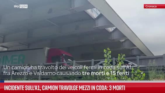 incidente sull a1 camion travolge mezzi in coda 3 morti