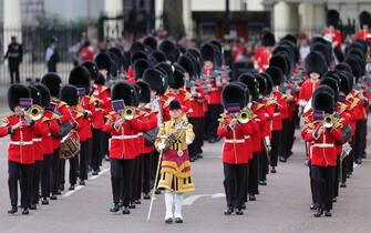 trooping colour giubileo regina elisabetta