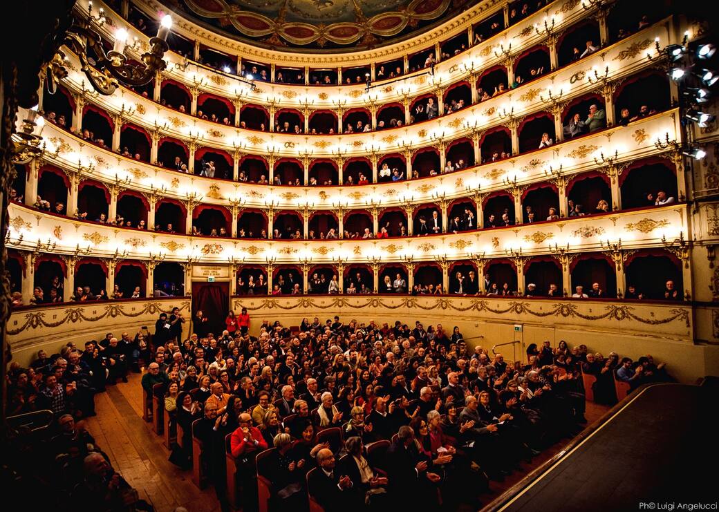 Teatro_Rossini_ph_Luigi_Angelucci_-_Pesaro.jpg