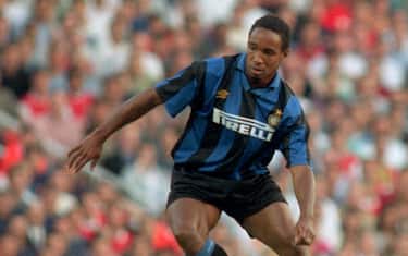 15 giugno 1995: (la moglie di) Paul Ince non trova casa