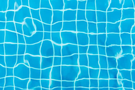 Vicenza, intossicazioni da cloro in piscina: ricoverati 6 bambini e 9 adulti