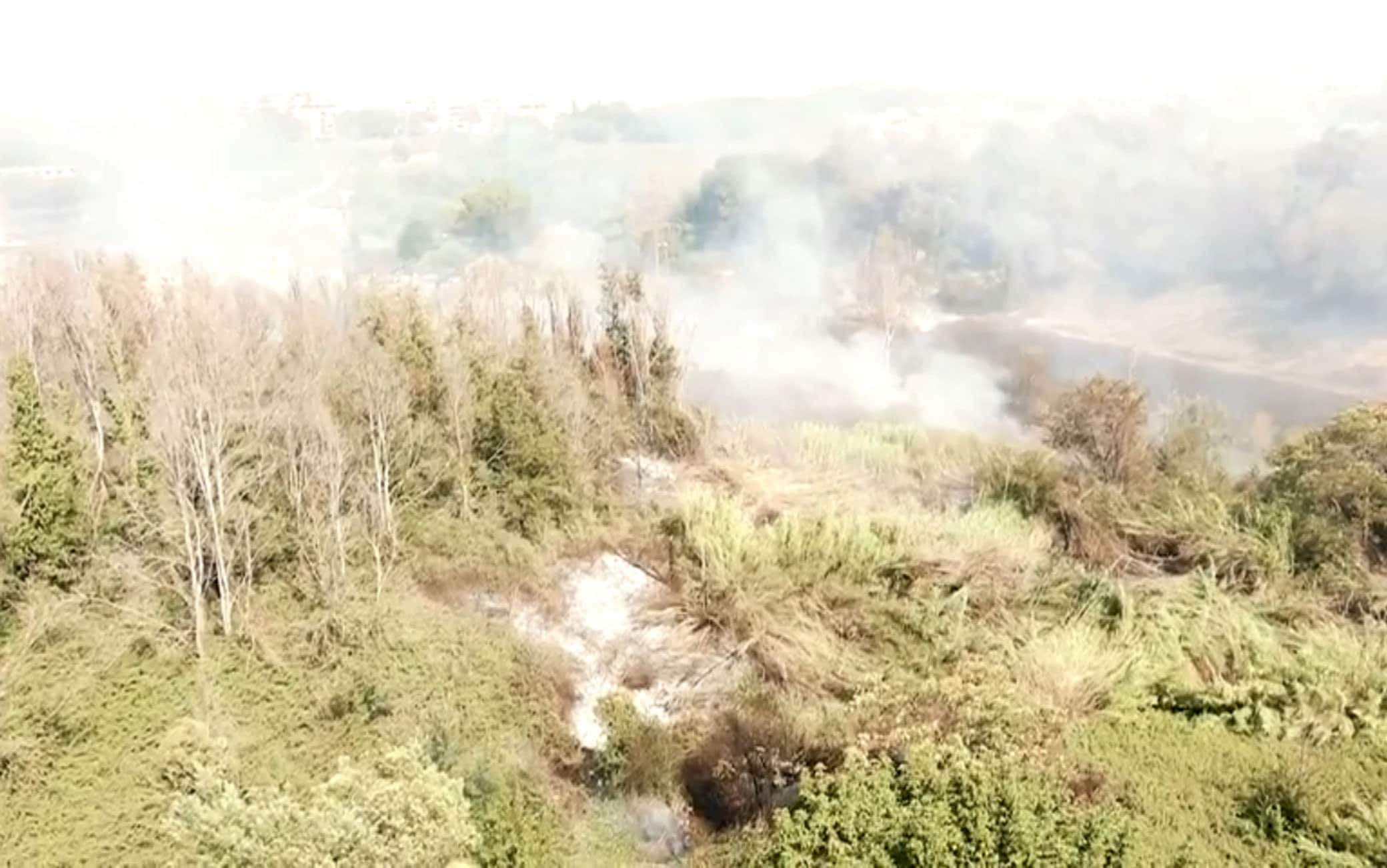 L'incendio in zona Boccea