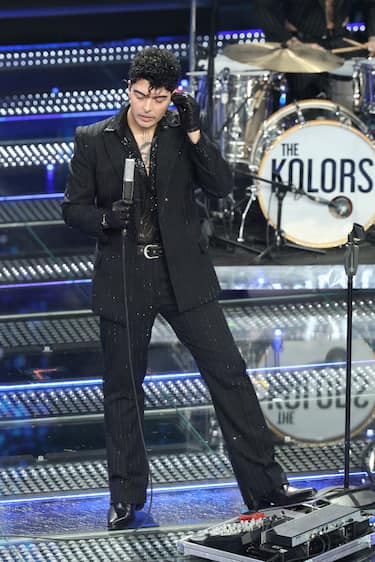 THE KOLORS - TU CON CHI FAI L'AMORE - VOTO 6+