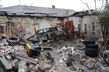 KHERSON, UKRAINE - OCTOBER 28: Wreckage of car lies at residential district after Russian shelling on October 28, 2025 in Kherson, Ukraine. Houses and cars were damaged in the city center of Kherson as a result of Russian shelling this morning. According to the City Military Administration, Russian army began shelling the city at around 04:30 am. (Photo by Olexandr Kornyakov/Suspilne Ukraine/JSC "UA:PBC"/Global Images Ukraine via Getty Images)