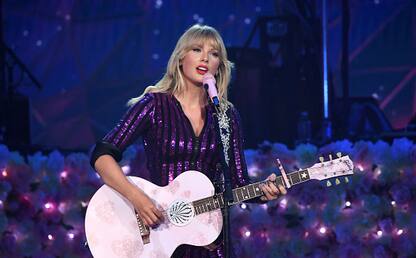 Taylor Swift ha pubblicato a sorpresa il nuovo album 'evermore'