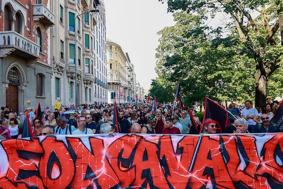 Milano, Leoncavallo verso lo sgombero: storia del centro sociale dal 1975 a oggi