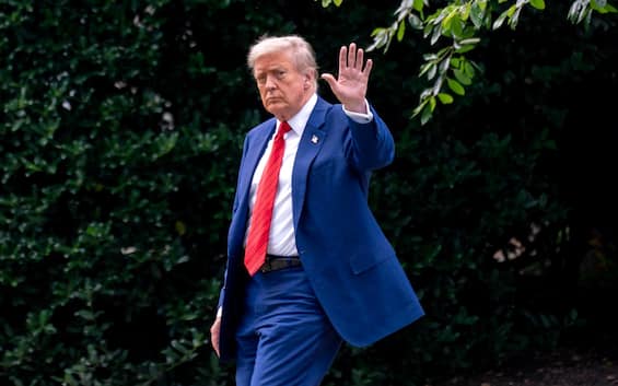 Trump: 'Con Iran Israele sta vincendo, difficile chiedere di fermarsi'