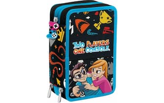 Astuccio 3 zip Two Player