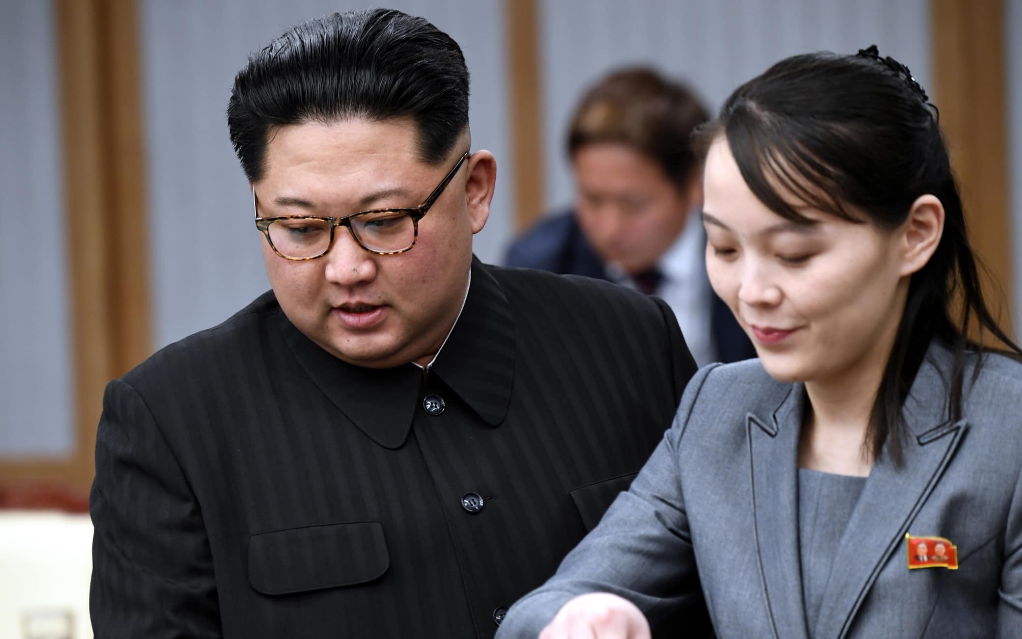 Kim Jong-un con la sorella Kim Yo-jong, nell'aprile 2018 Kim Jong-un e Kim Yo-jong
