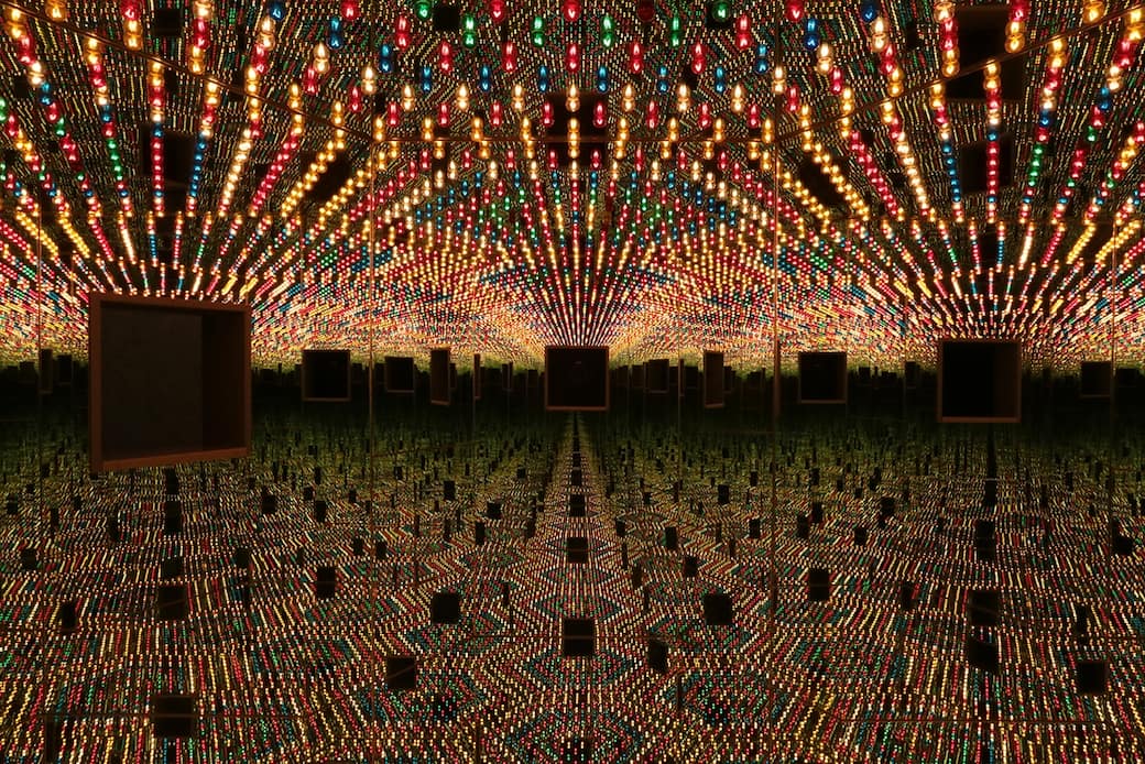 Yayoi-Kusama-Infinity-Mirror-Room-—-Love-Forever-196694.-Wood-mirrors-metal-lightbulbs-210.2-x-240.2-x-205.2-cm.-c-YAYOI-KUSAMA-Courtesy-Ota-Fine-Arts.jpg