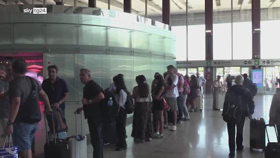 Sciopero a Roma: treni cancellati e ritardi fino a 1 ora Sciopero a Roma: treni cancellati e ritardi fino a 1 ora