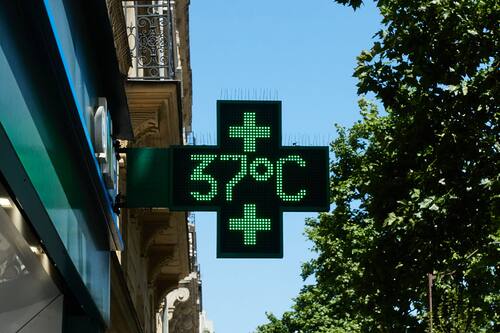A pharmacy thermometer displays 37Â°C during a heatwave in Paris, France, on July 1, 2025. Authorities across southern Europe urged people to seek shelter and protect the most vulnerable as soaring temperatures swept across Spain, Portugal, Italy, and France in the first major heatwave of the summer. (Photo by Adnan Farzat/NurPhoto via Getty Images)