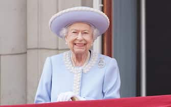 trooping colour giubileo regina elisabetta