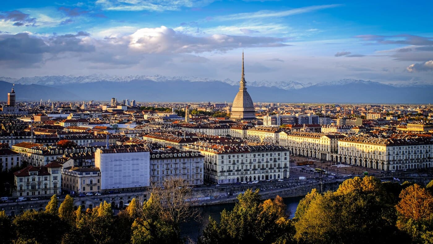 Foto di Esteban Trivelli su Unsplash