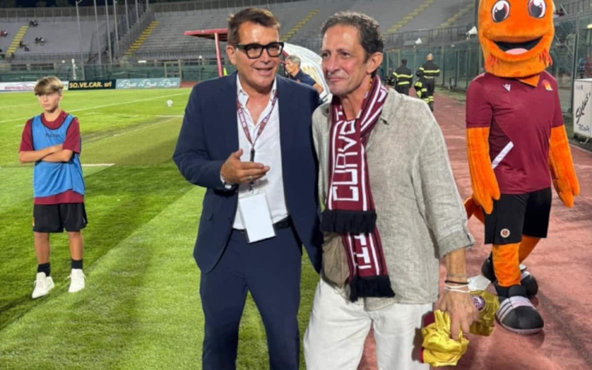 igor-protti-prima-di-livorno-ternana-il-saluto-alla-curva