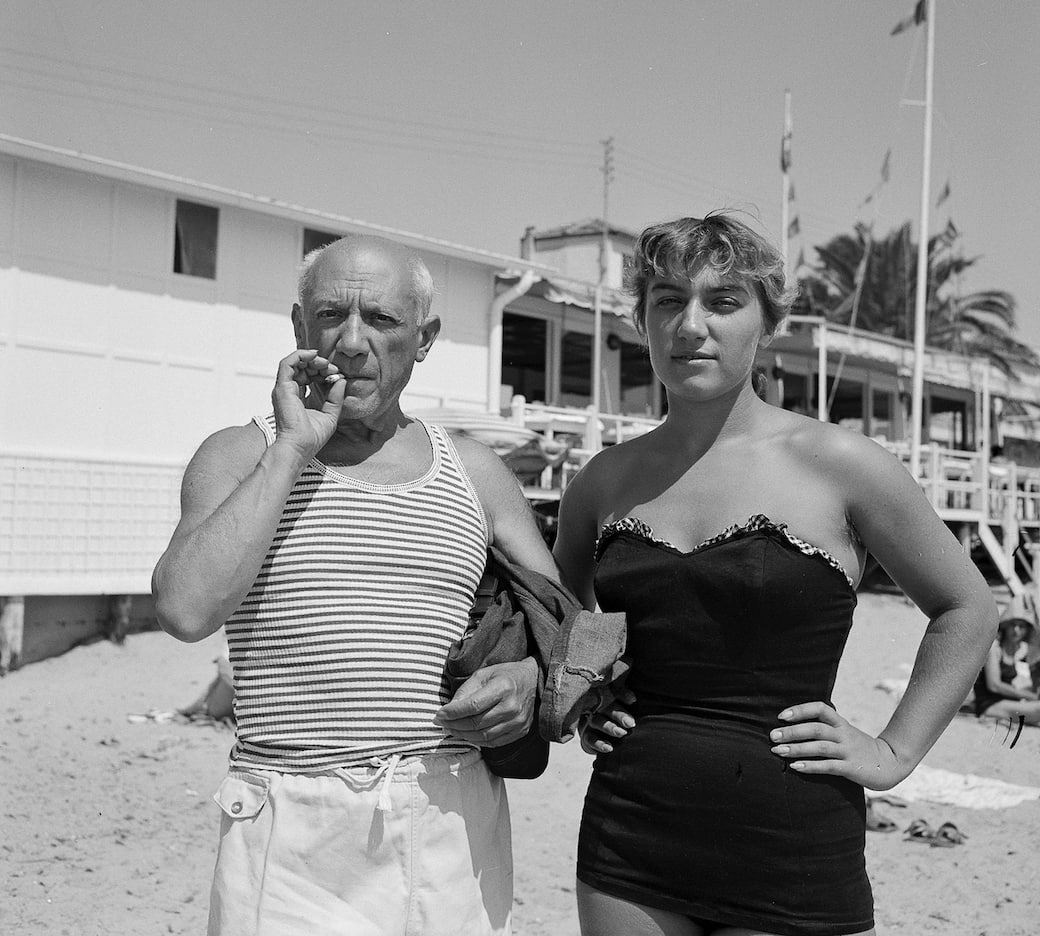 16_Picasso_et_Maya_1953-1954_©_Succession_Picasso_2022.jpg