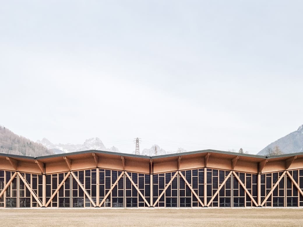Congress and Exhibition Center in Agordo, Italy by Studio Bressan & Studio Botter. Photo ©Simone Bossi