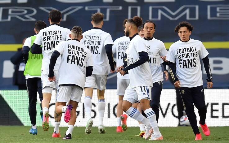 Leeds maglie contro la Superlega Il calcio e dei tifosi Sky Sport