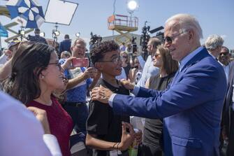 Parlando dell’emergenza climatica, Biden ha detto: “Questo è il motivo per cui io – e altre persone con cui sono cresciuto – hanno il cancro”. Una gaffe, prontamente risolta: “Il presidente sta bene” ha scritto il suo ufficio stampa