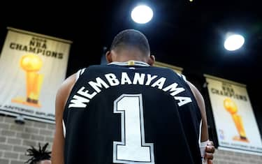 VICTOR WEMBANYAMA, SAN ANTONIO SPURS