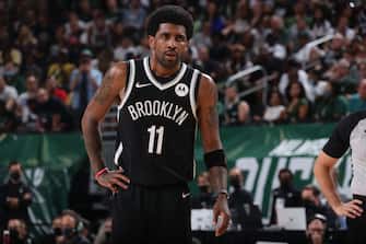 Kyrie Irving, 29 anni e stella dei Brooklyn Nets, è il simbolo dei non vaccinati della Nba