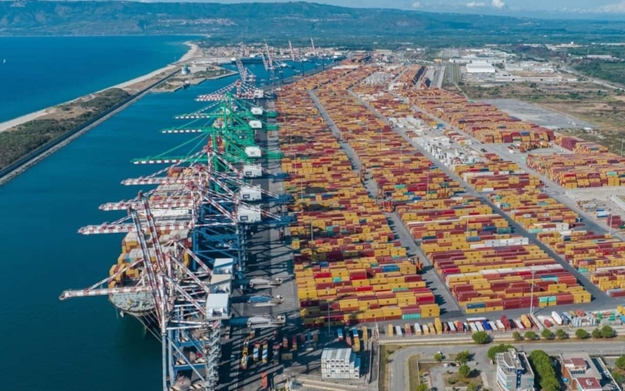 droga sequestrati al porto di gioia tauro 288 kg di cocaina