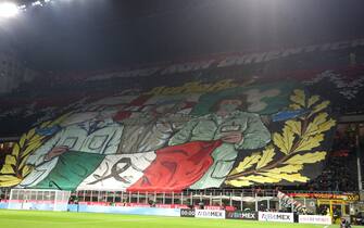Derby Milan-Inter, la coreografia rossonera dedicata ai medici