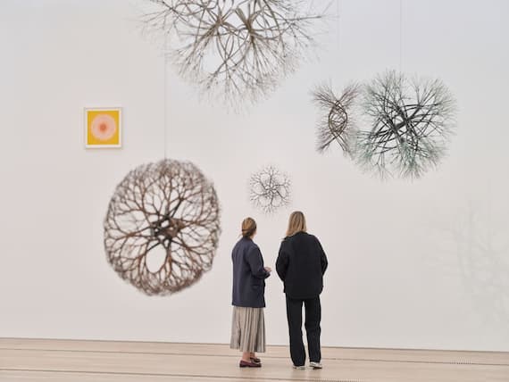  Installation views "Ruth Asawa", Fondation Beyeler, Riehen/Basel, 2026 © 2026 Ruth Asawa Lanier, Inc., courtesy David Zwirner. Photos: Mark Niedermann