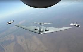 Usa attaccano Iran, le immagini dei bombardieri B-2 in azione. VIDEO