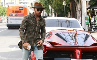 *PREMIUM-EXCLUSIVE* Beverly Hills, CA  - Lewis Hamilton's Secret Passion for Ferrari: Lewis Hamilton was photographed in a Ferrari eight years before the news broke that Ferrari confirmed Lewis Hamilton as a driver for the 2025 F1 season. In these pictures, Lewis is seen arriving at a restaurant in West Hollywood. **Pictures Taken 01/20/2016

Pictured: Lewis Hamilton

BACKGRID USA 1 FEBRUARY 2024 

USA: +1 310 798 9111 / usasales@backgrid.com

UK: +44 208 344 2007 / uksales@backgrid.com

*UK Clients - Pictures Containing Children
Please Pixelate Face Prior To Publication*