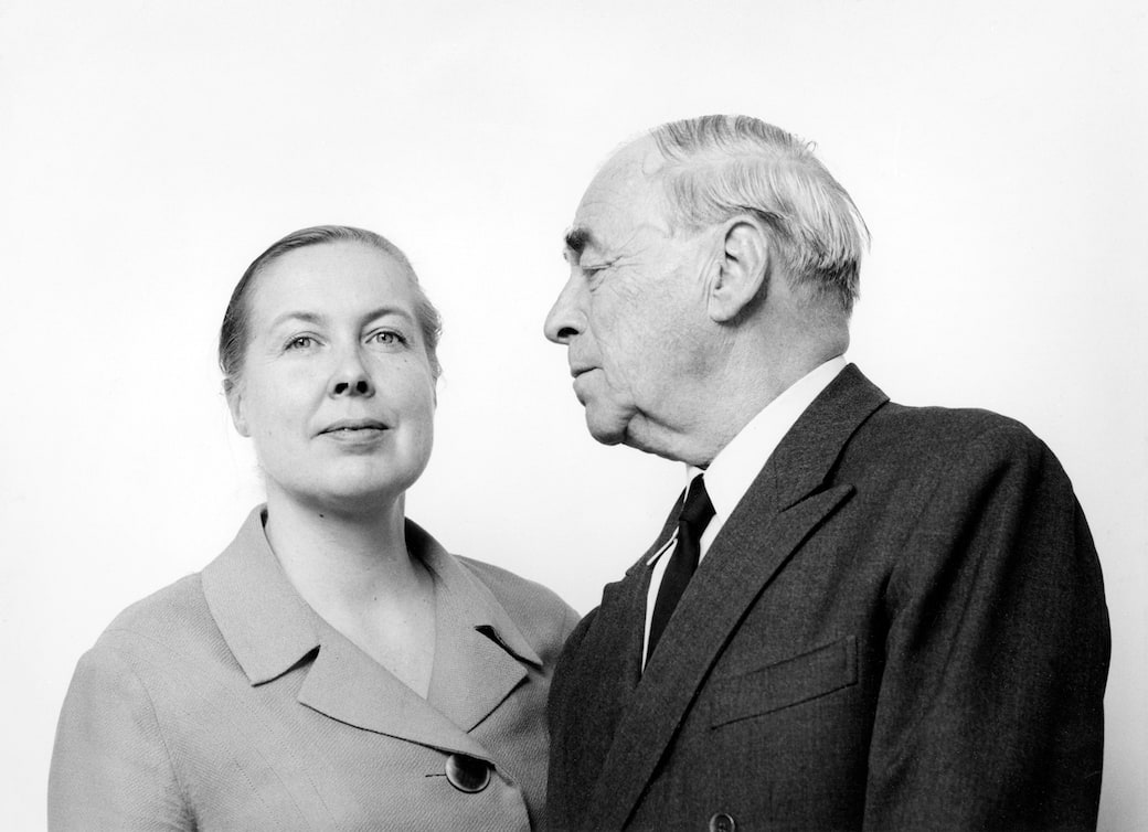 Elissa_ja_Alvar_Aalto_1960-luvulla._Elissa_and_Alvar_Aalto_in_1960´s._Photo_Eva_and_Pertti_Ingervo_©_Alvar_Aalto_Foundation..jpg
