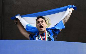 MILAN, ITALY - May 23, 2021: Lautaro Martinez of FC Internazionale celebrates during the celebration on tower four of the stadium after the Serie A football match between FC Internazionale and Udinese Calcio. FC Internazionale won 5-1 over Udinese Calcio. (Photo by Nicolò Campo/Sipa USA)