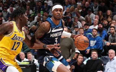 TORNA SUPER McDANIELS