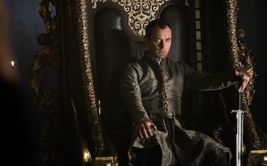 JUDE LAW as Vortigern in Warner Bros. Pictures' and Village Roadshow Pictures' fantasy action adventure "KING ARTHUR: LEGEND OF THE SWORD," distributed worldwide by Warner Bros. Pictures and in select territories by Village Roadshow Pictures.
