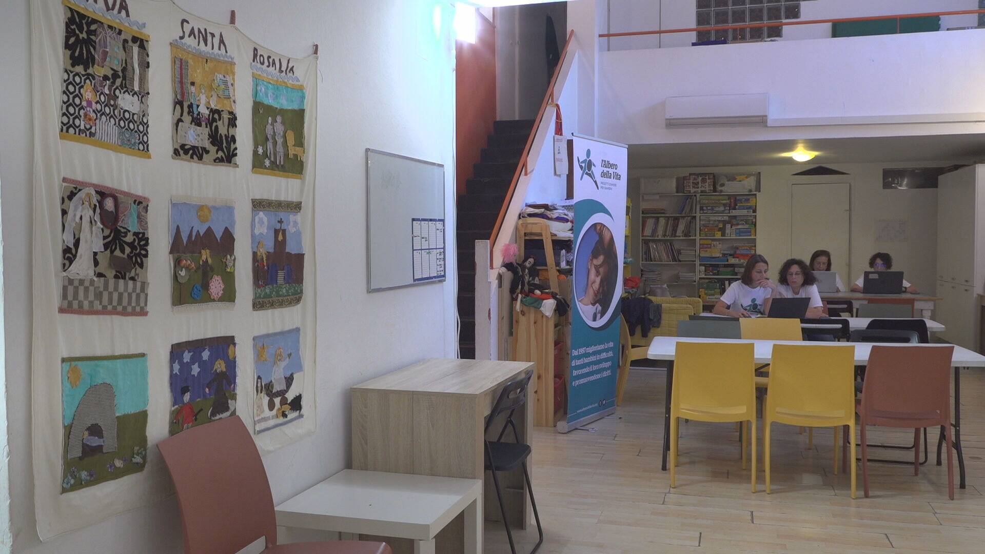 I locali dell'associazione L'Albero della Vita dove si tengono i doposcuola per i bambini