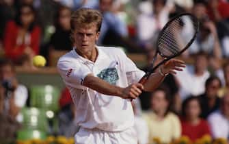 Stefan Edberg of Sweden makes a backhand volley return against Sergi Bruguera during their Men's Singles match during the French Open Tennis Championship on 28th May 1990 at the Stade Roland Garros Stadium in Paris, France. (Photo by Simon Bruty/Getty Images)