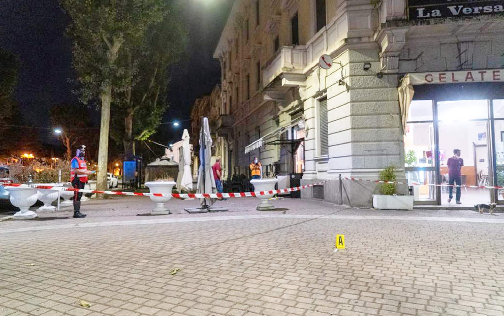 voghera ( pavia) - sparatoria nella notte in piazza meardi, l'assessore alla sicurezza massimo adriatici spara ad un uomo e lo uccide davani al bar ligure - carabinieri omicidio - foto torres   /ph PaviaPress *** Local Caption *** 
