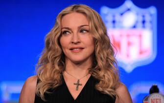 07_collane-croci_trend_gioielli_madonna_getty - 1