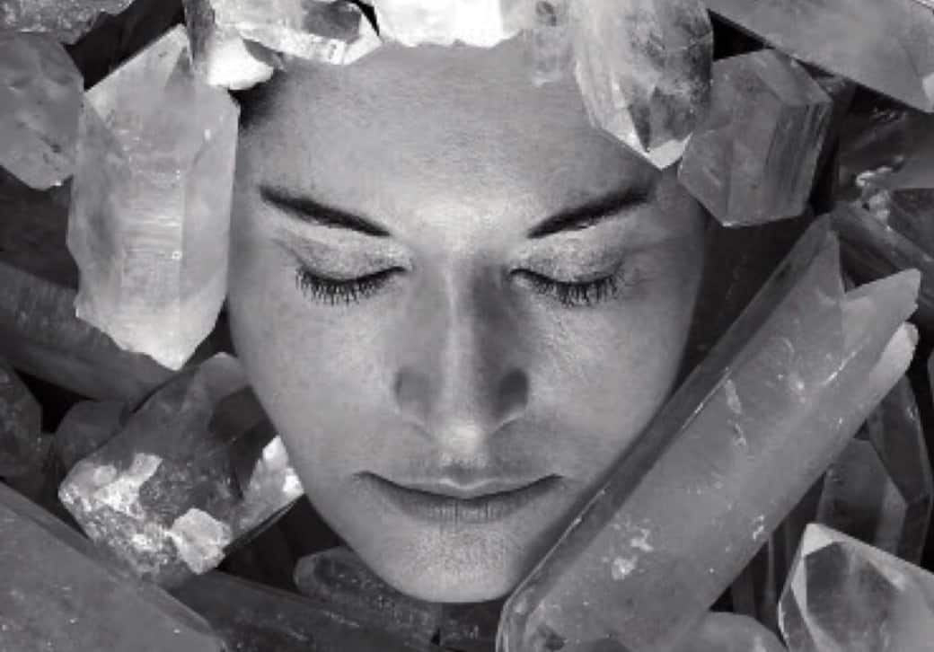 Marina Abramovic: Transforming Energy, un dettaglio della copertina